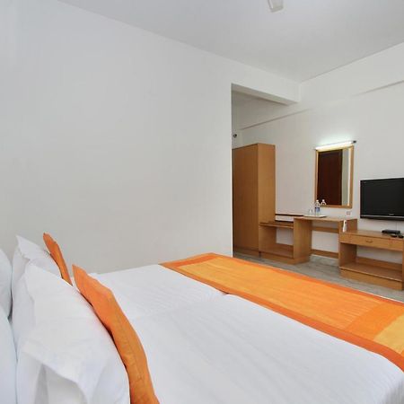 Oyo 5345 Hotel Sai Rennaissance Bangalore Eksteriør billede